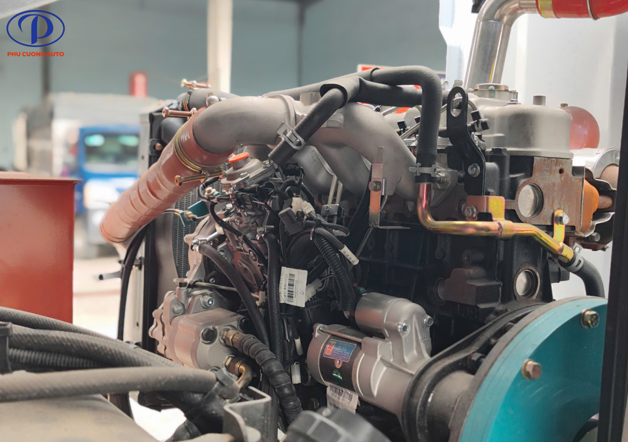 động cơ kép xe quét đường isuzu 6.5 khối