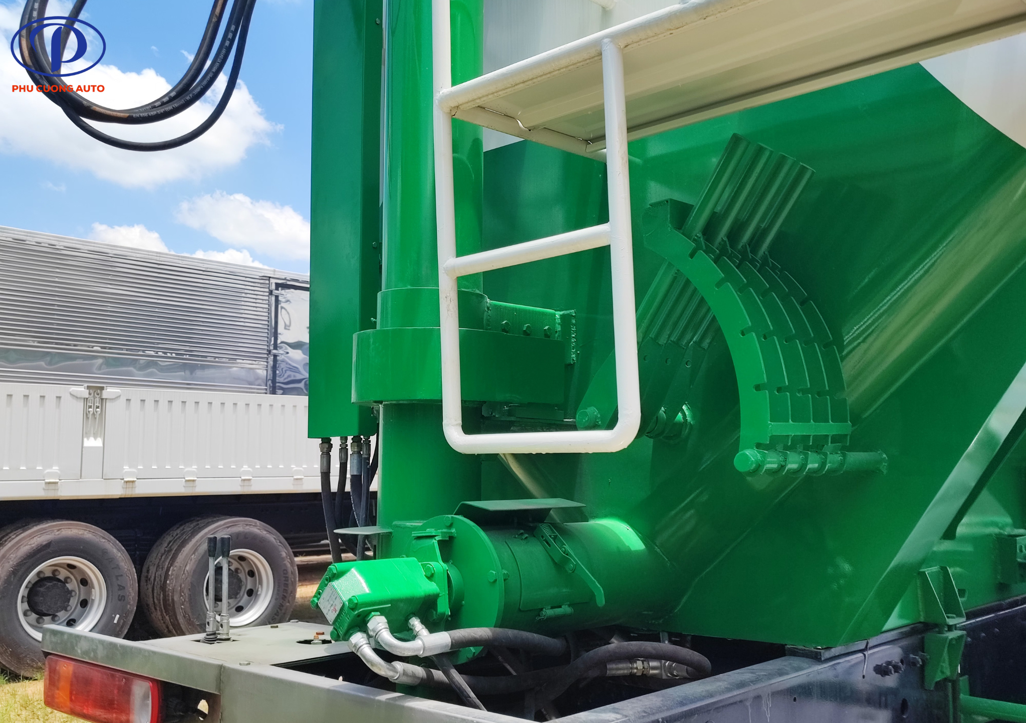 hệ thống điều khiển xả cám bồn trục vít 