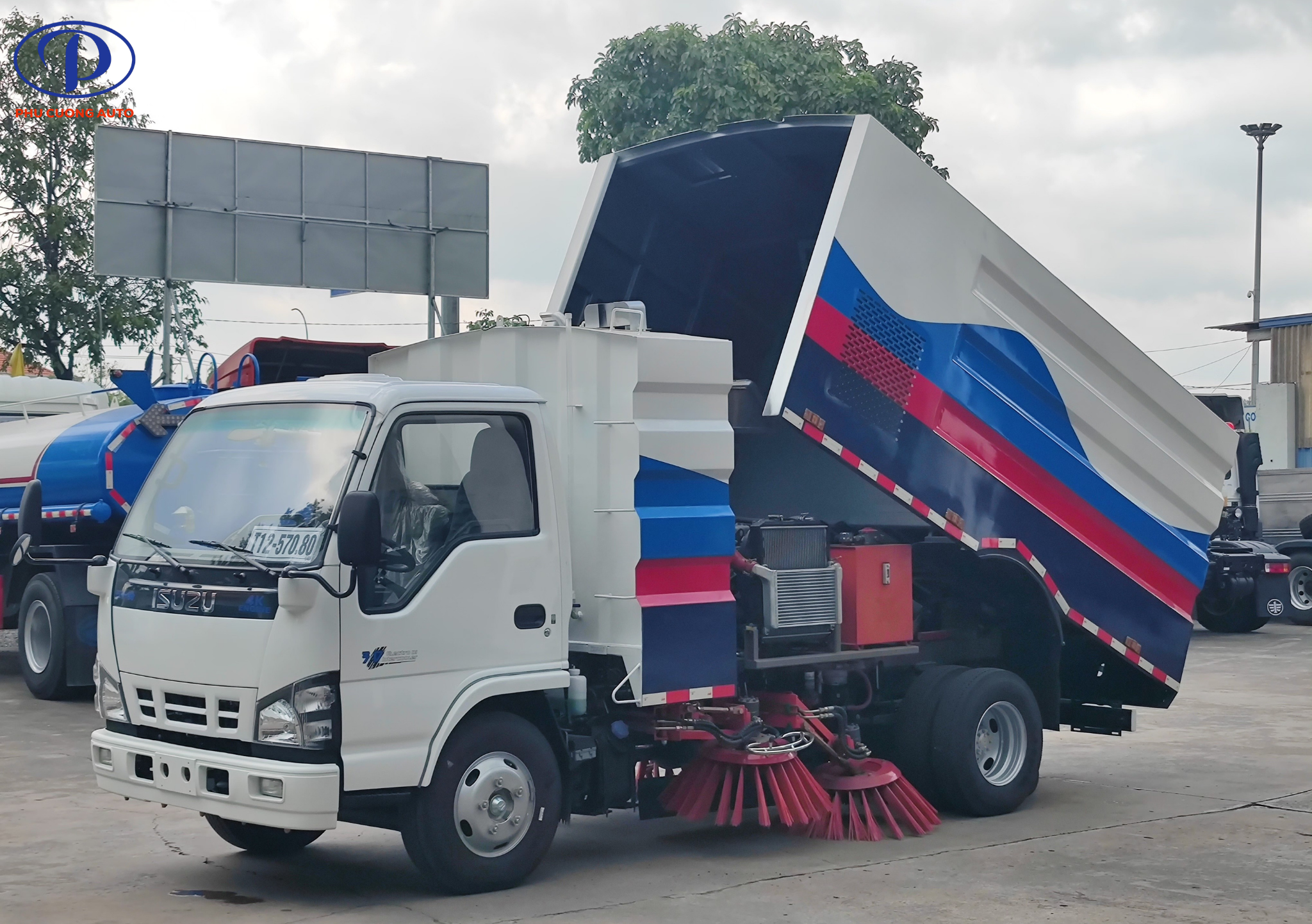 thùng xe quét đường hút bụi isuzu 6.5 khối 