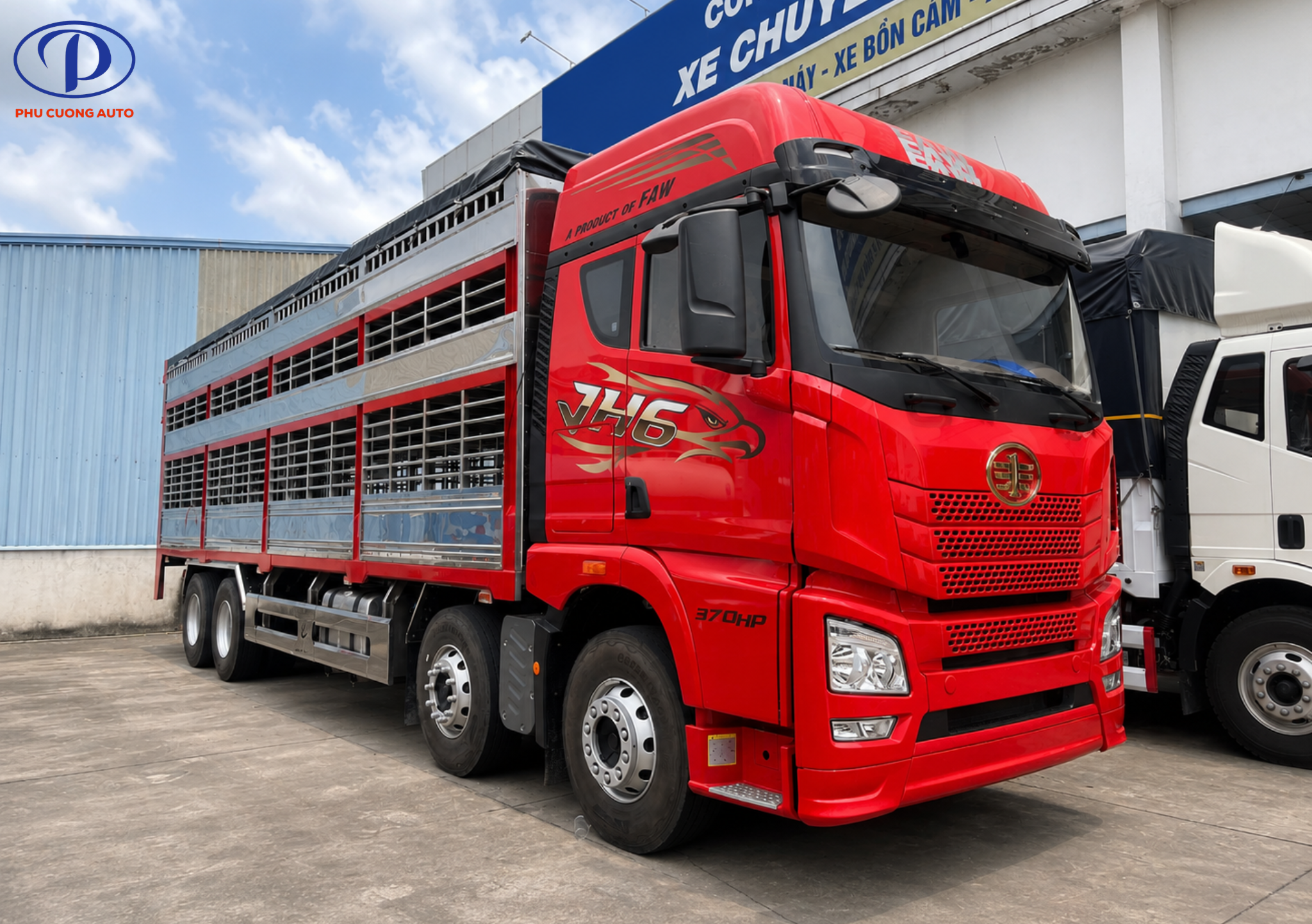 ngoại thất xe faw jh6 4 chân chở gia súc