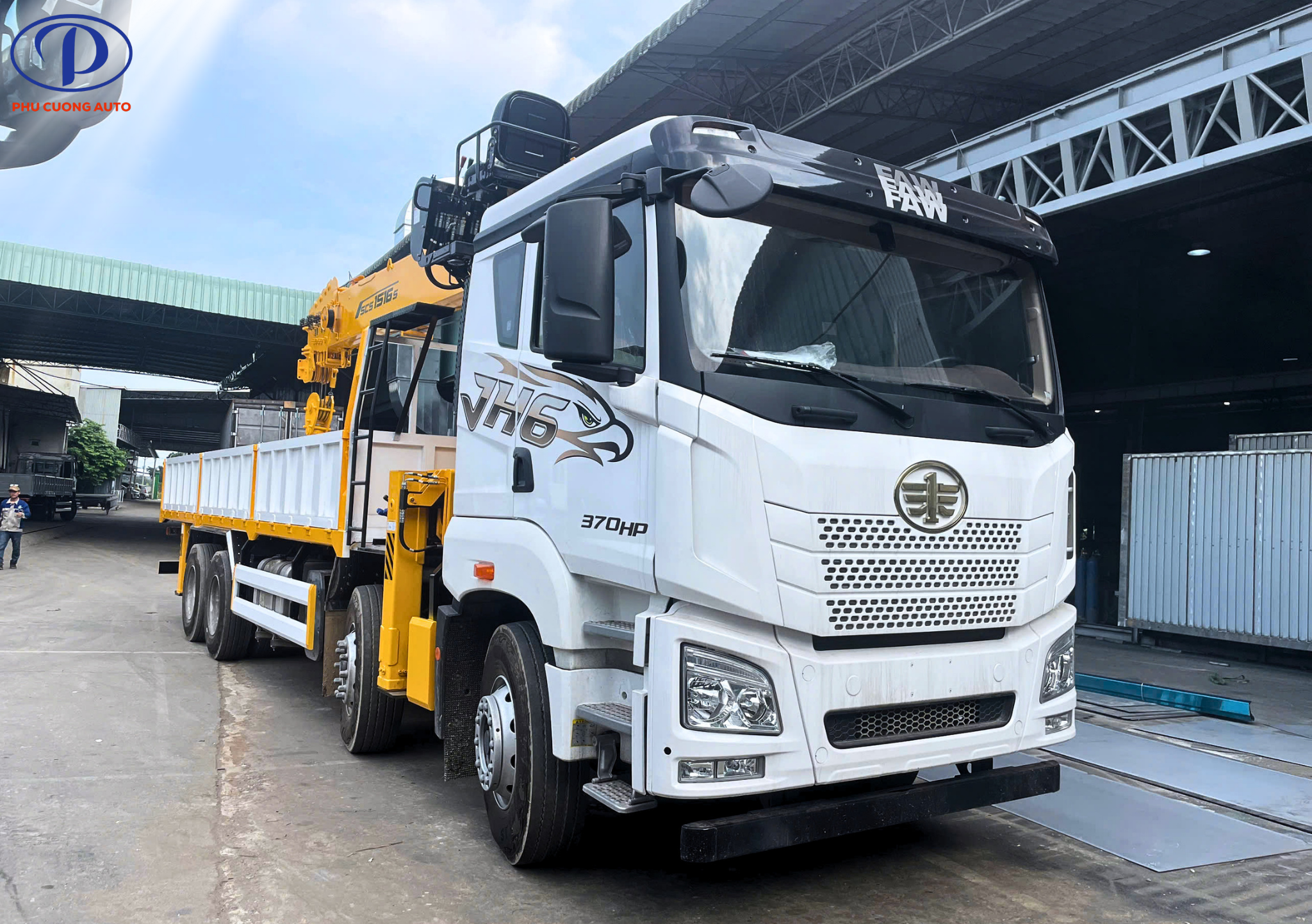 cabin xe cẩu tự hành faw jh6 4 chân 