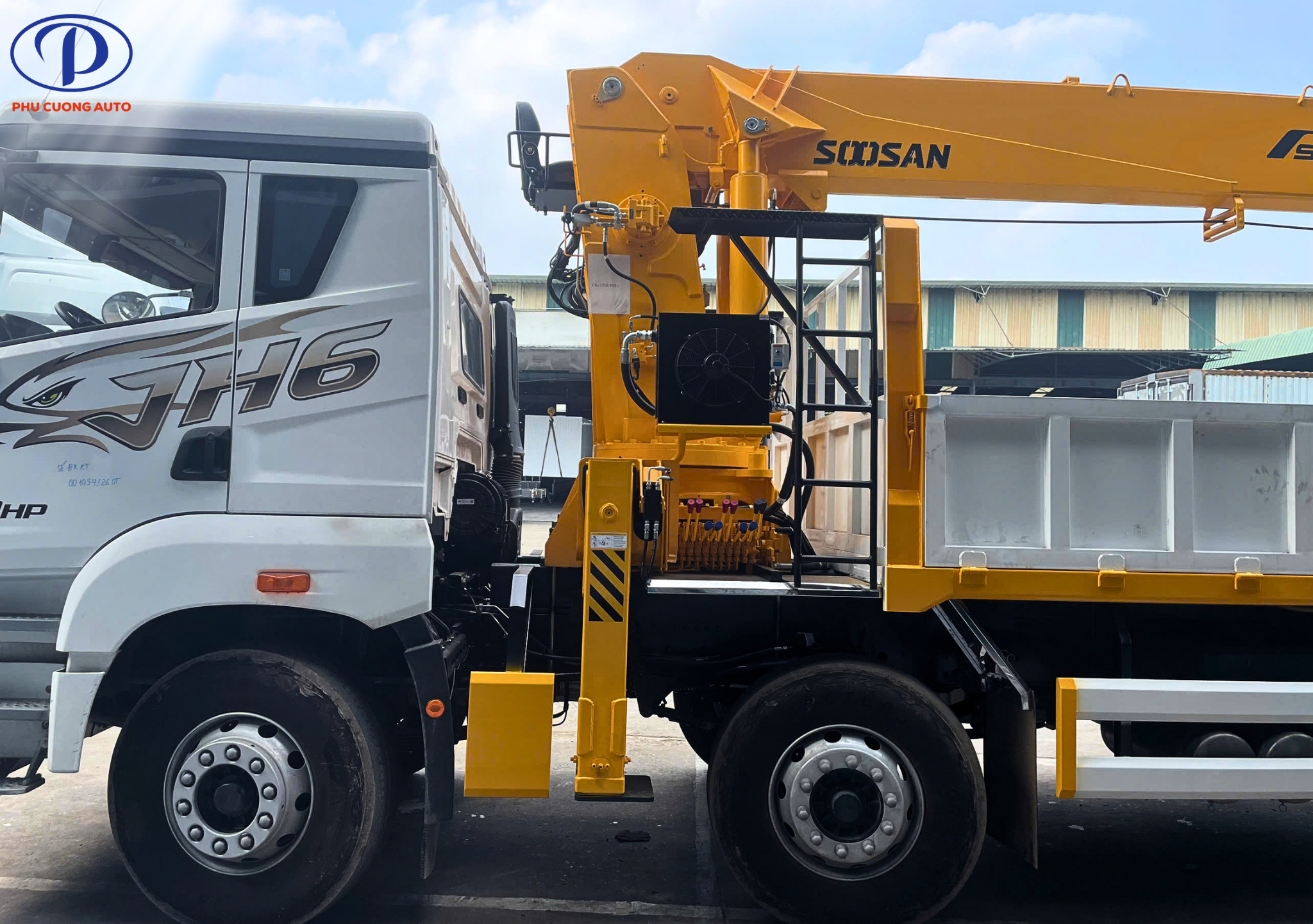 hệ thống điều khiển cẩu xe faw jh6 4 chân