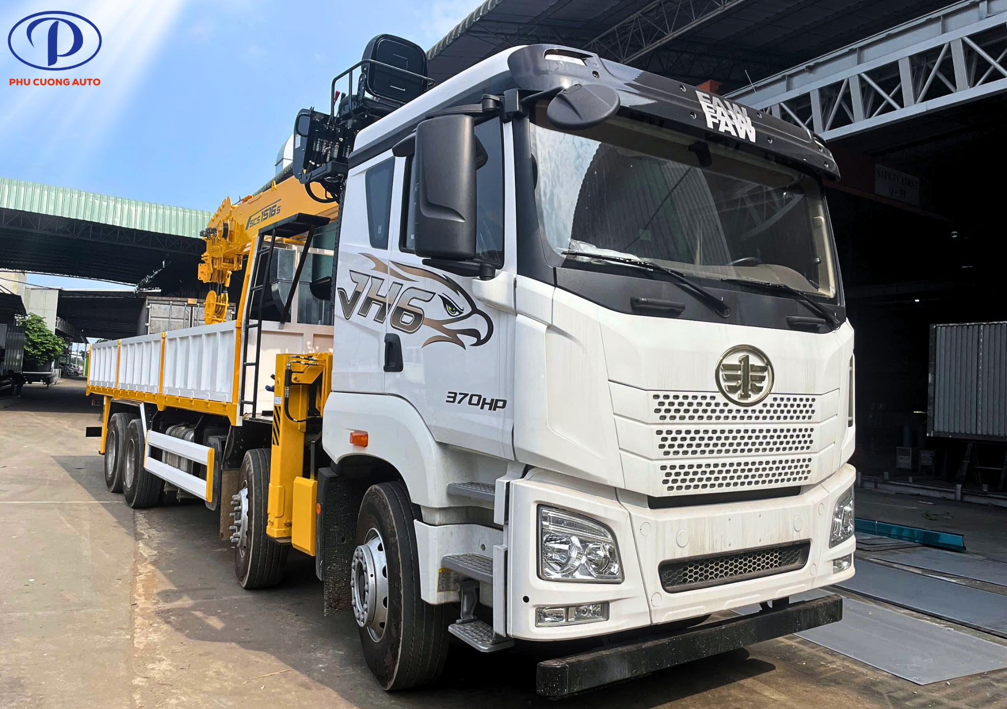 xe cẩu tự hành faw jh6 4 chân cẩu soosan 15 tấn 