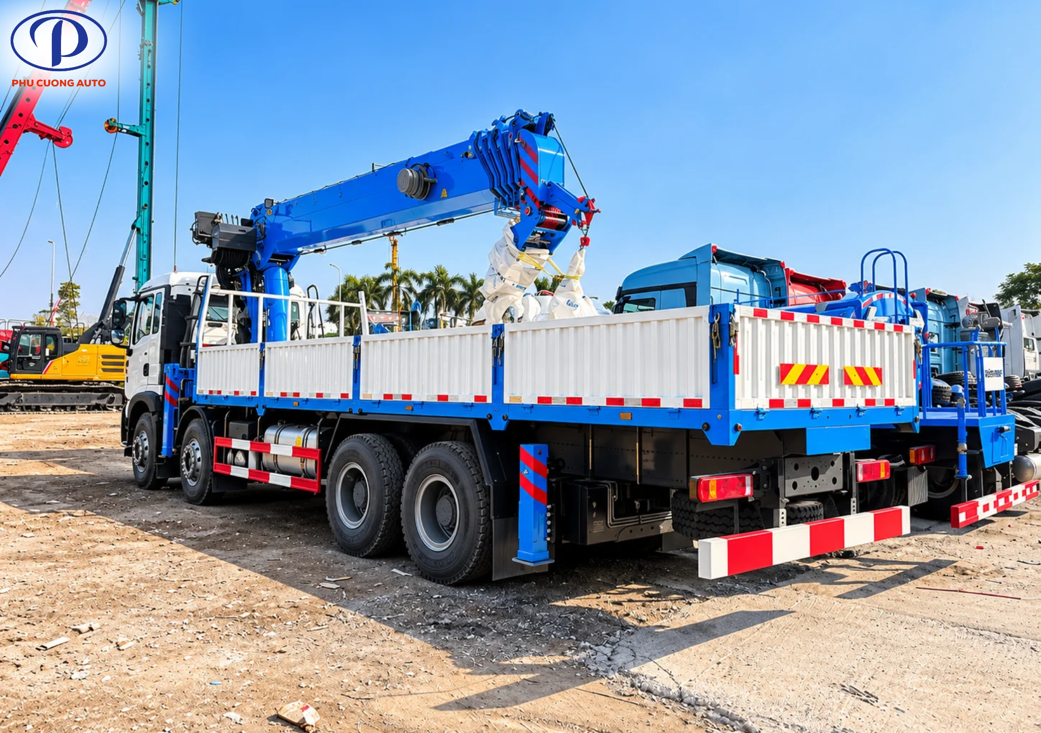 giá xe cẩu tự hành howo 4 chân tx350 